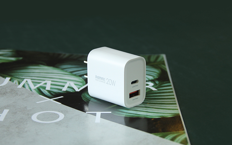Củ sạc nhanh REMAX QC 3.0+ PD 20W RP- U120